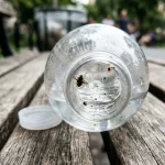 A nyilvános helyeken a közös, nyitott palack víz rejtett veszélyei a-nyilvanos-helyeken-a-kozos-nyitott-palack-viz-rejtett-veszelyei.webp.webp